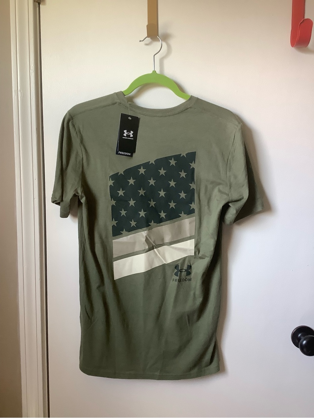 Under Armour Men’s Olive Green Graphic T-Shirt Sz. S